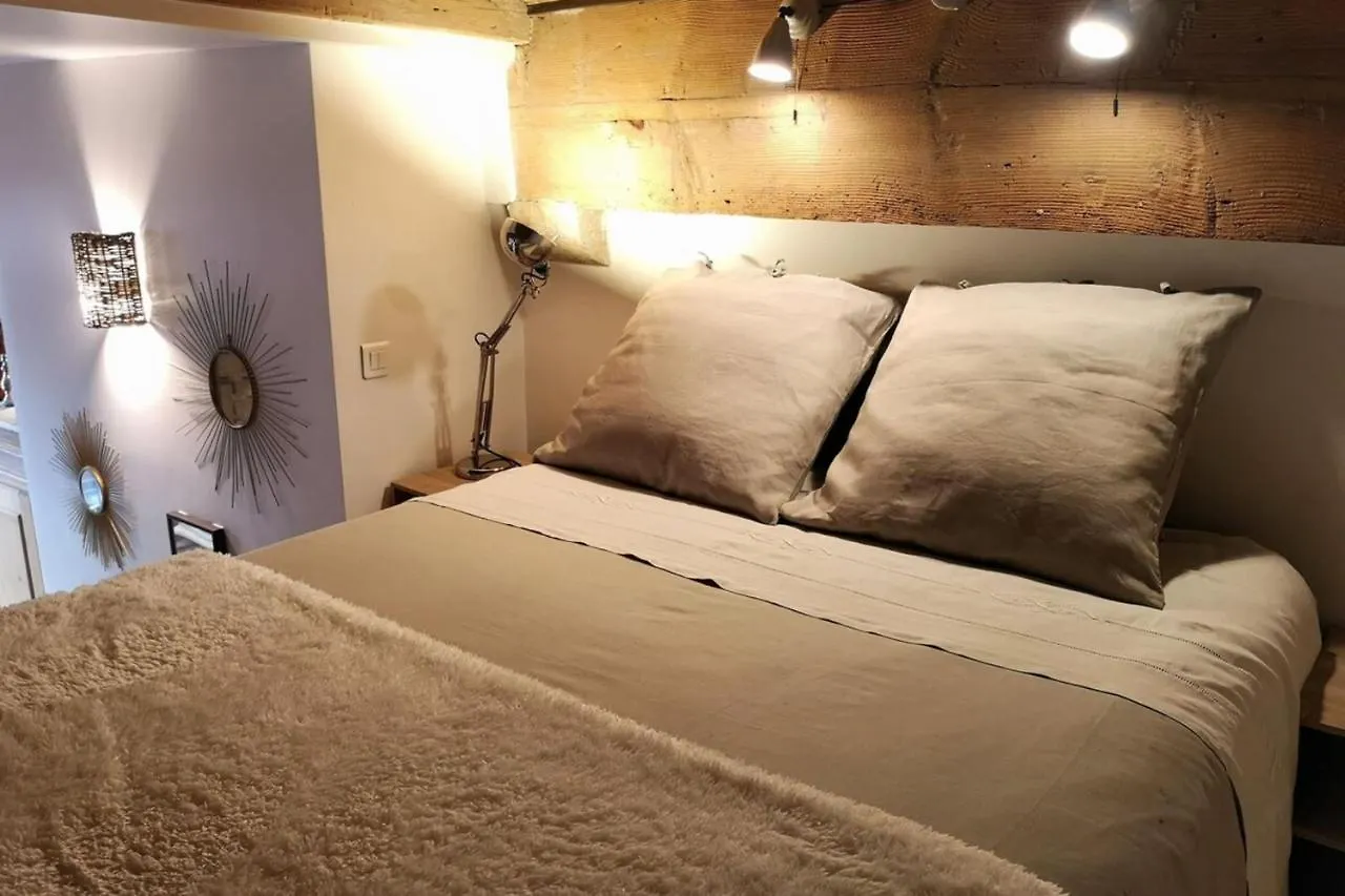 Appartement Authentic Loft With Mezzanine & Exposed Stones Heart Of Lyon
